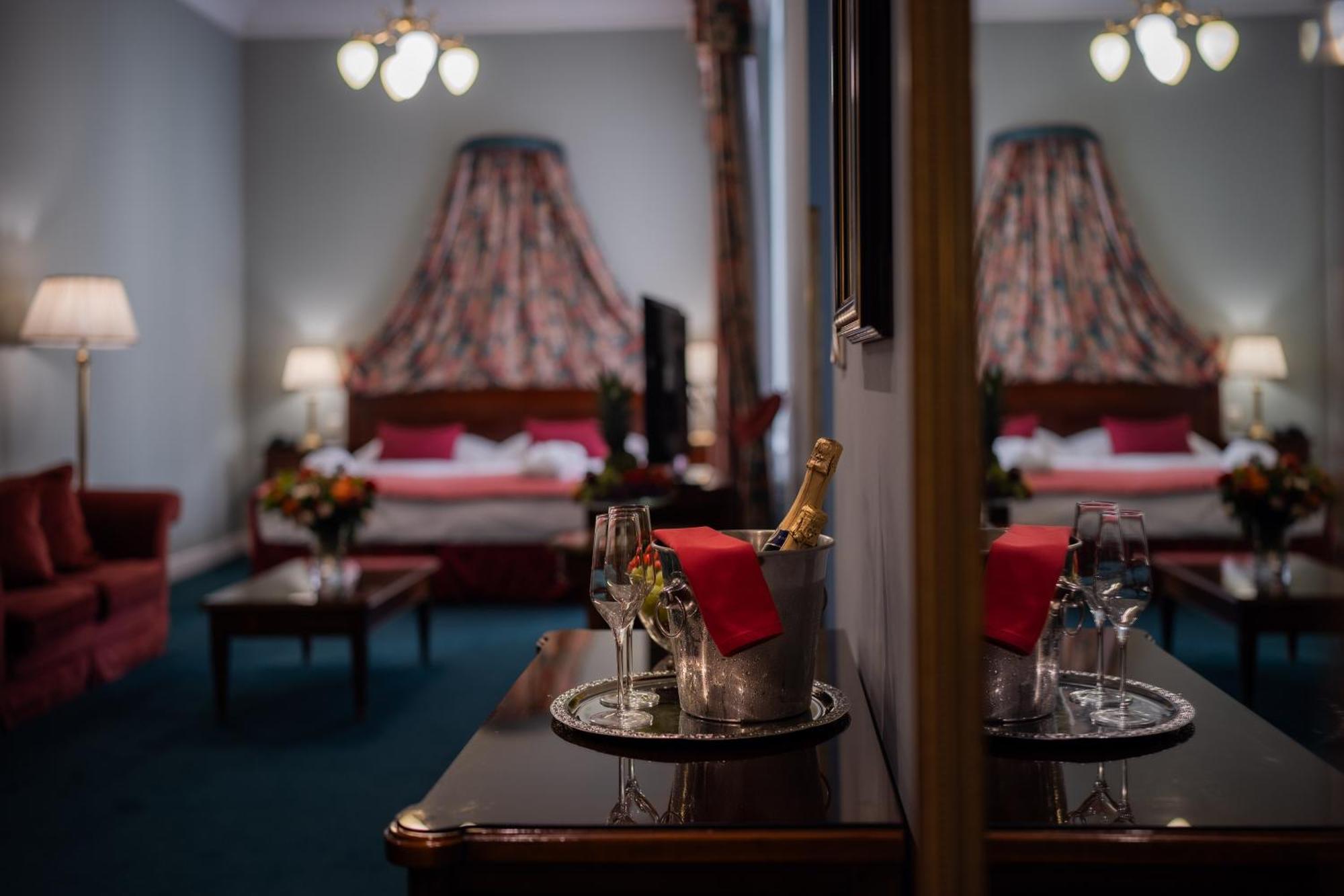 Hotel Liberty Prága Kültér fotó